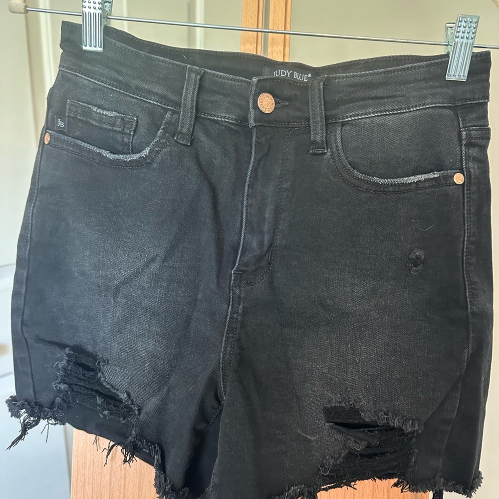 Judy Blue Women's Black Distressed Shorts